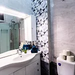 Diamond Lux - 5 Rooms, 2 Bathrooms * بودابست