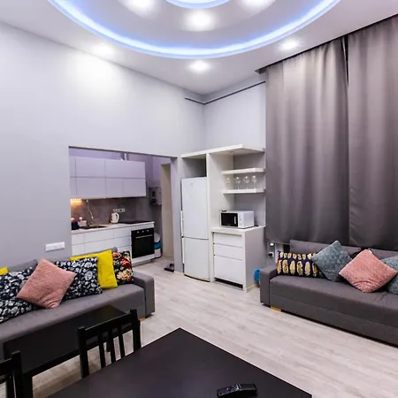 Diamond Lux - 5 Rooms, 2 Bathrooms Будапешт