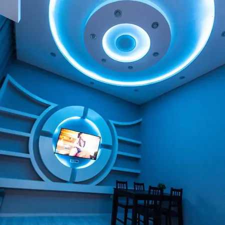 Diamond Lux - 5 Rooms, 2 Bathrooms